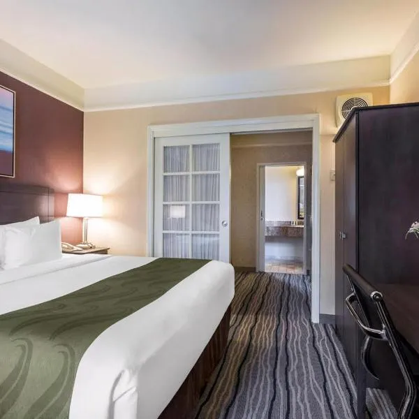 Ramada Suites by Wyndham San Diego Hotel Circle Area