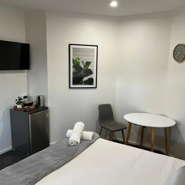 BENDIGO BOTANIC MOTEL- with KING BEDS-REFURBISHED 2022, hotell i Bendigo