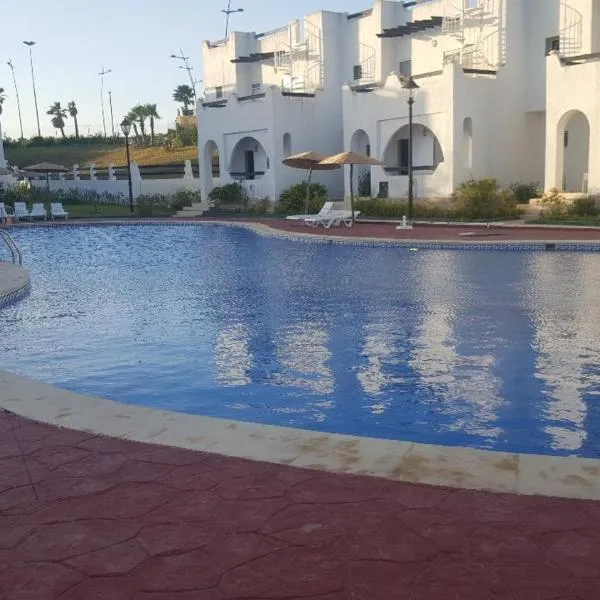 Magnifique Villa Al Cudia Smir vue Mer Fnideq / Mdiq, готель у місті Фнідк