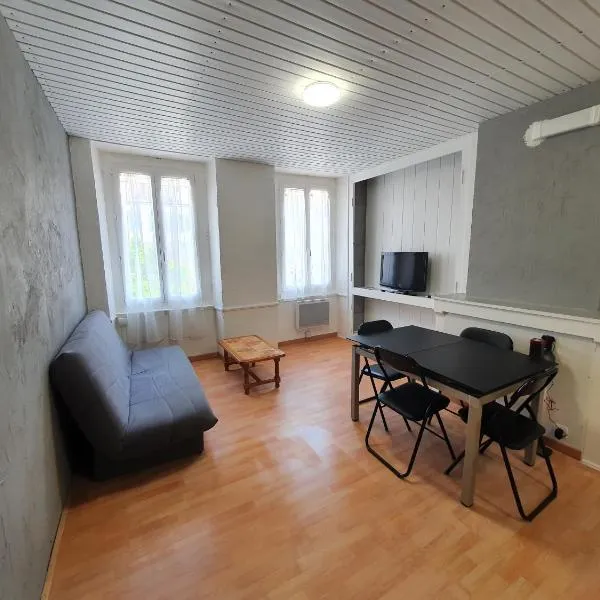 Appartement VanSuly 2 – hotel w mieście Salins-les-Bains