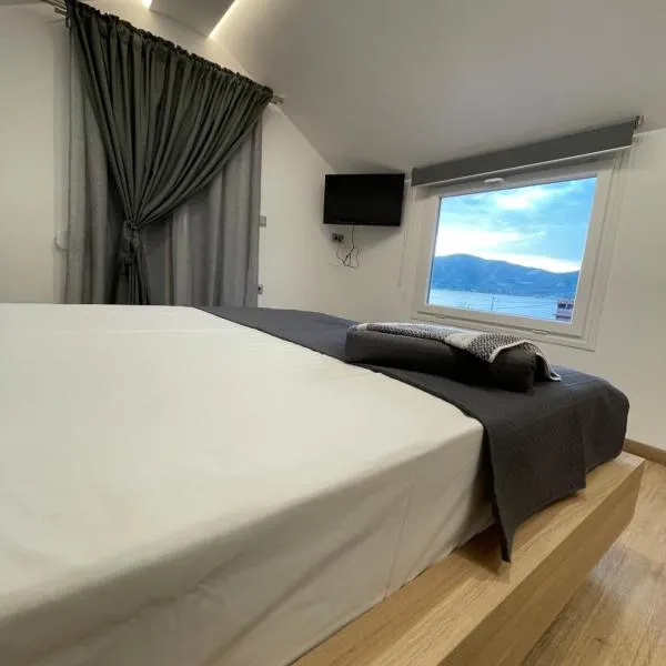 Skála Sikiás에 위치한 호텔 emiliapartments