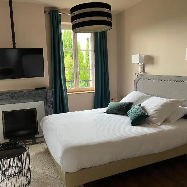 Hôtel La Vinaigrerie LOGIS, hotel v destinaci Joinville