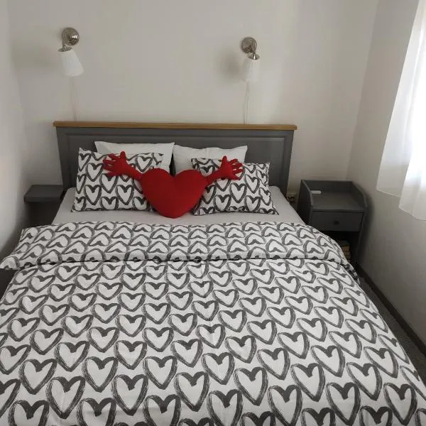 Happy Apartment, hotel v destinaci Karlovac