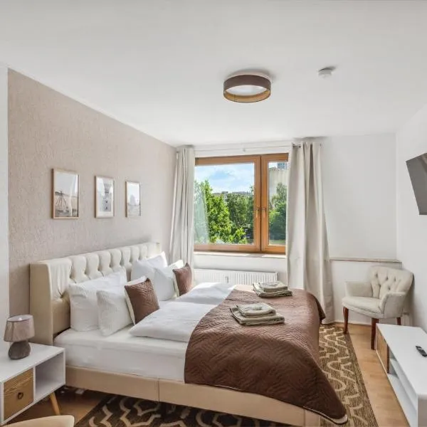 Charysma - Weserufer, stylish, Schlafzimmer mit Smart-TV, 2 Parkplätze、ハーメルンのホテル