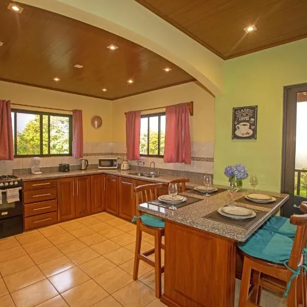 Beautiful 2 Bedroom Villa with Private Nature Reserve - Friendship House, hotel in Bujagua