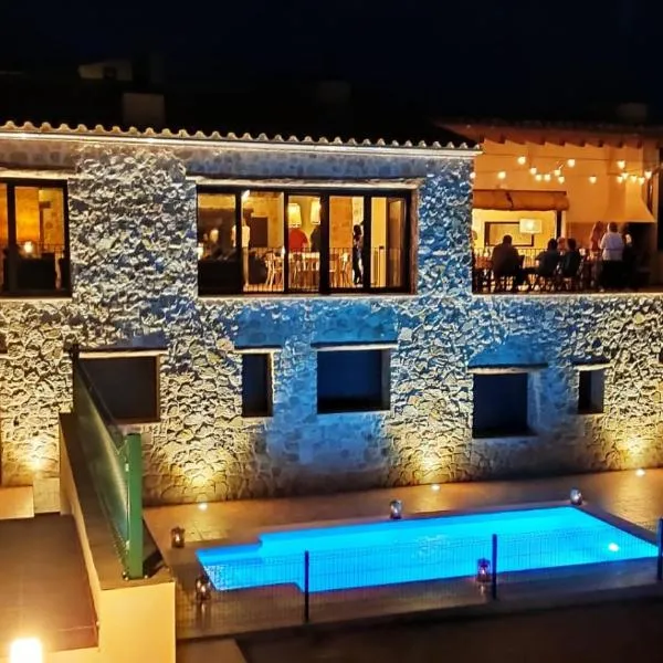 Lo Indiano, casa de turisme rural, hotel v destinaci Prat de Comte