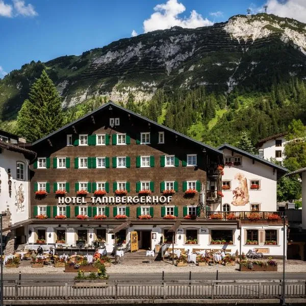 Hotel Tannbergerhof im Zentrum von Lech, hotell i Lech am Arlberg