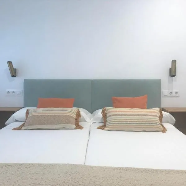 Apartamentos Puerto Norte - Apto 3: Puerto de Vega şehrinde bir otel