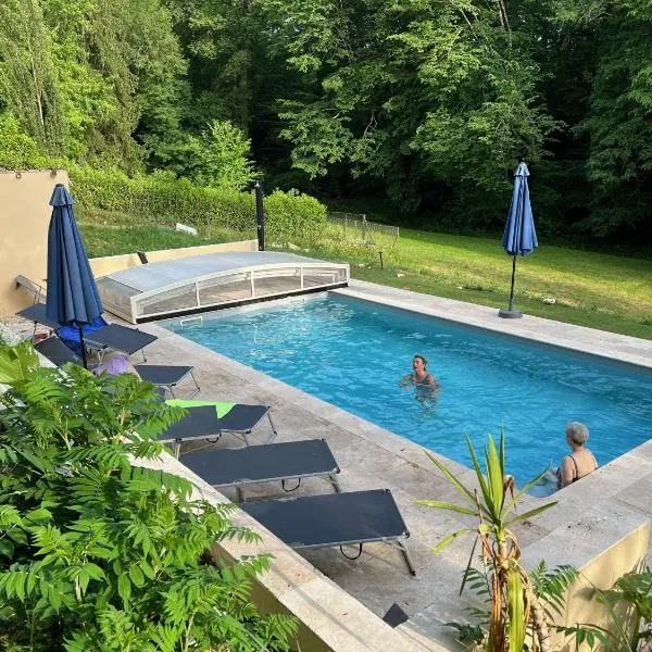 Résidence Les Milandes, hotel v destinaci Cazaubon