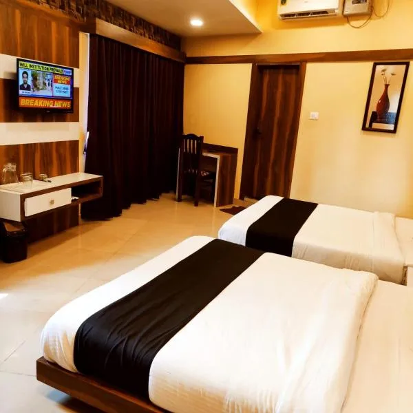 Hotel Keerthana Puttur、Puttūrのホテル