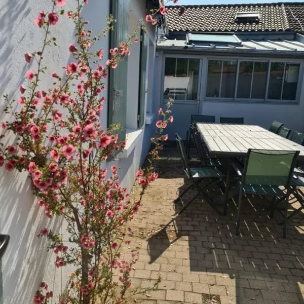Villa Babeth by Nuits au Port, hotel v destinácii La Rochelle