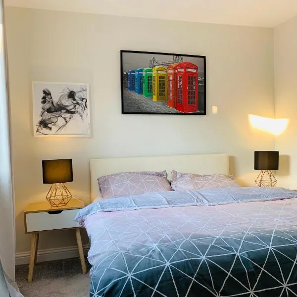 Alpha, Private Double Room, City Centre, Free Parking, Sittingbourne, Kent, hotel v destinaci Sittingbourne