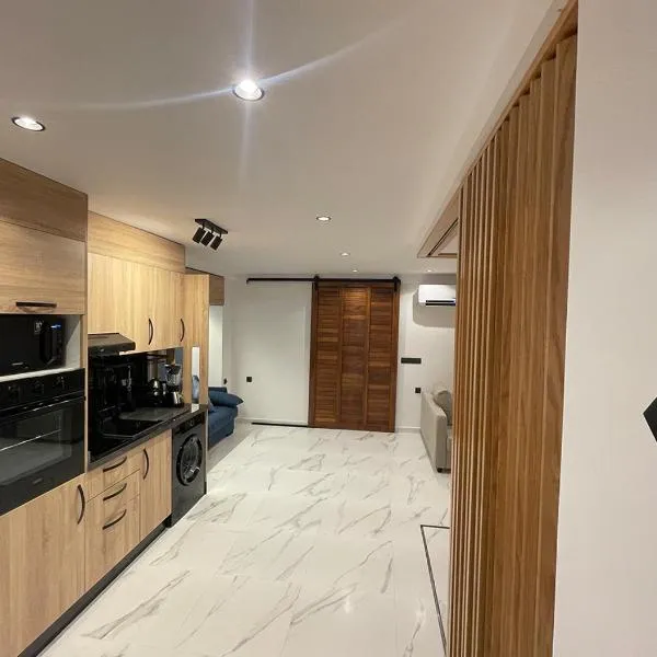 Magnifique appartement Bahia Smir Fnideq Mdiq nord, hotel v destinaci Fnidek