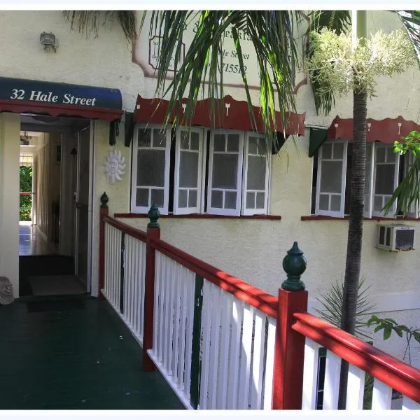 Coral Lodge Bed and Breakfast Inn, khách sạn ở Townsville