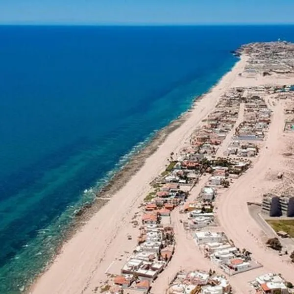 Beautiful Condo La Joya - Near Beach with Views, hotel di Puerto Penasco