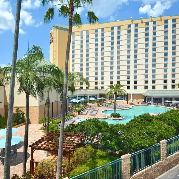 Rosen Plaza Hotel Orlando Convention Center، فندق في وينتر غاردن
