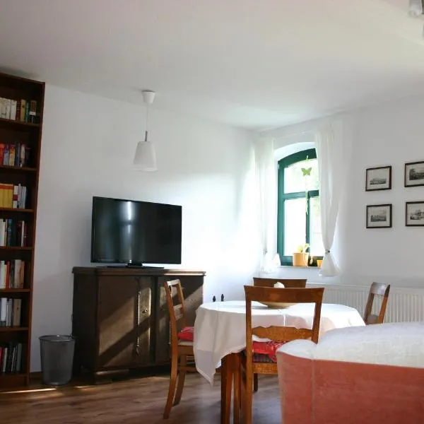 Apartment Jakobsweg GbR, מלון בMücheln