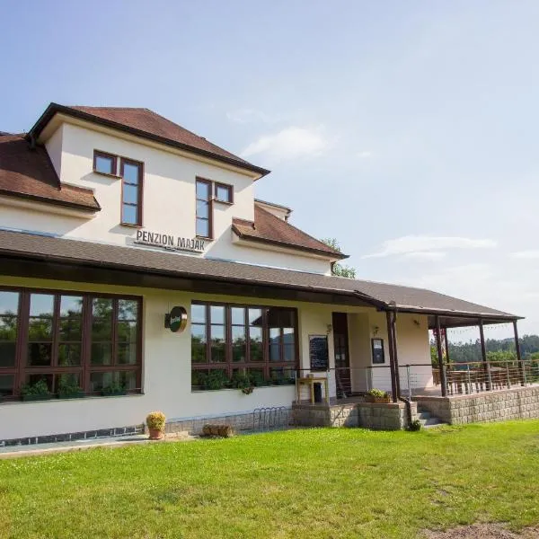 Penzion Maják, hotel v destinaci Dublovice