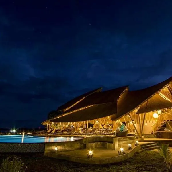 Tanoma Sumba, hotel in Maujawa