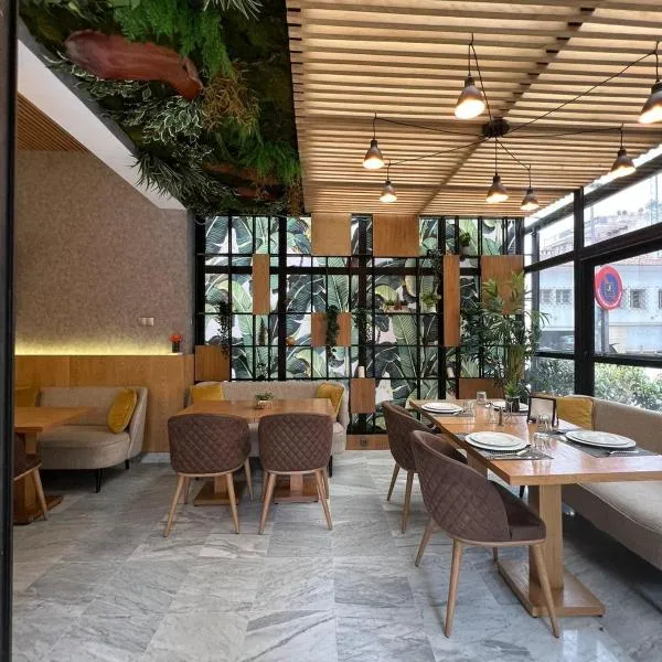Suite Loc Suite & Spa, hotel a Casablanca