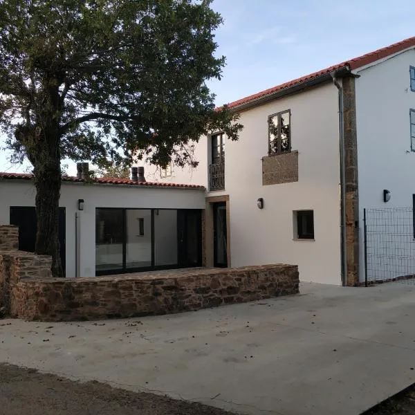 ALBERGUE O FERVELLO, hotel a Boqueijón