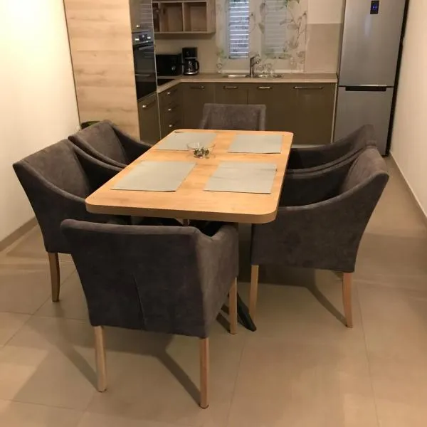 Albatros, hotel en Kastel Sucurac