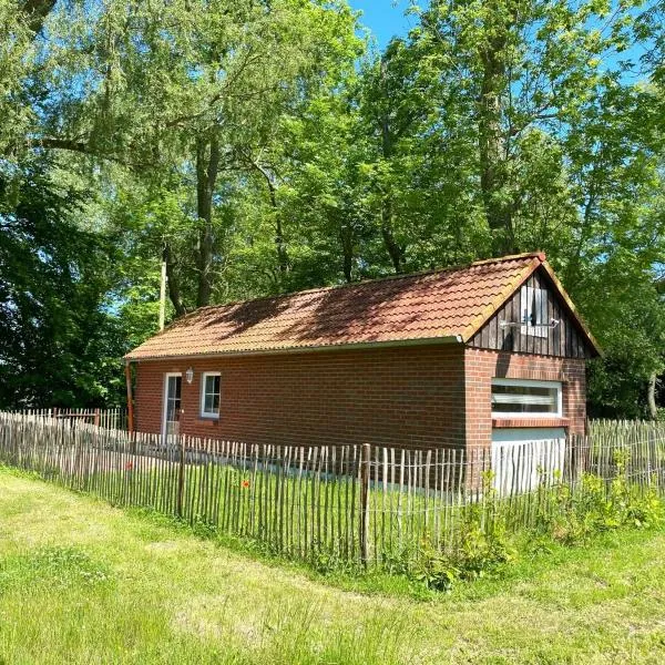 Hofgut Bisdamitz - Ferienhaus "Knoff", hotel v destinaci Bisdamitz