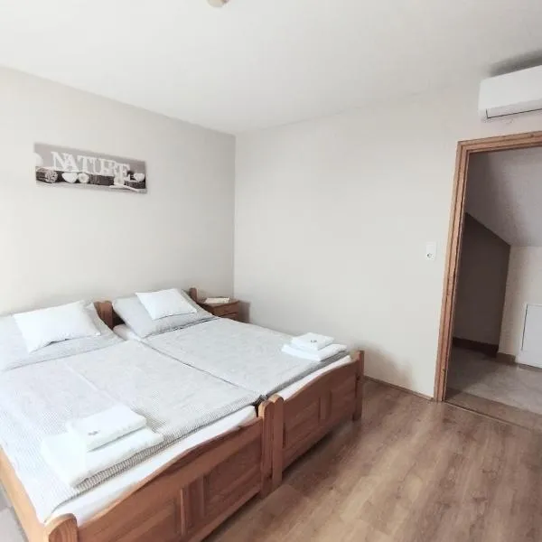 Eckhardt Vendégház – hotel w mieście Villány