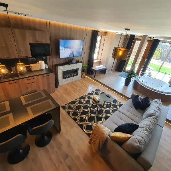 Meru Minivilla, hotel v destinaci Szeged