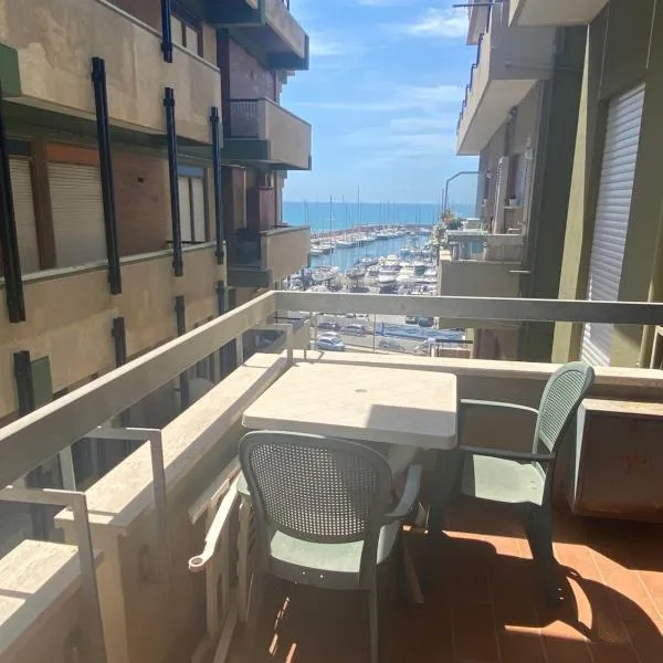 Lucia House mare Nettuno, hotel v destinácii Nettuno