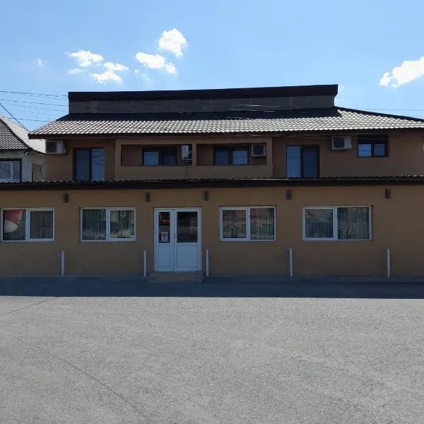 Pensiunea Albert, hotel v destinaci Hîrşova