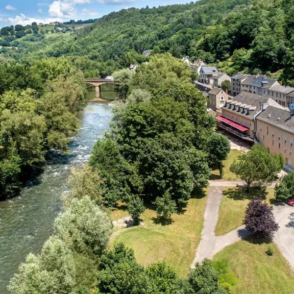 Logis Hôtel Restaurant Les 2 Rives - A75, en bordure de rivière, hotel in Banassac