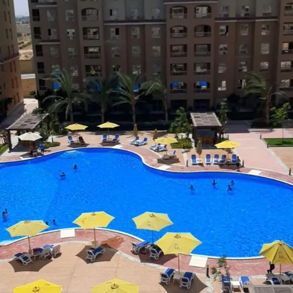 Studio apartment, Aqua View Resort, North coast, hótel í Abū Shunaynah