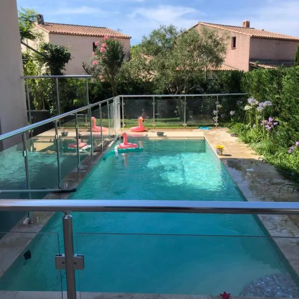 Villa Elimia piscine privée & chauffée, hotel v destinaci Antibes