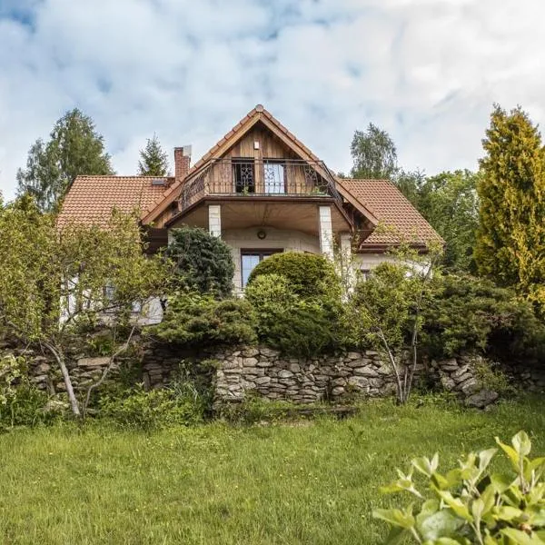 Jaworowy Stok z widokiem na góry i ogrodem, hotel v destinaci Jugów