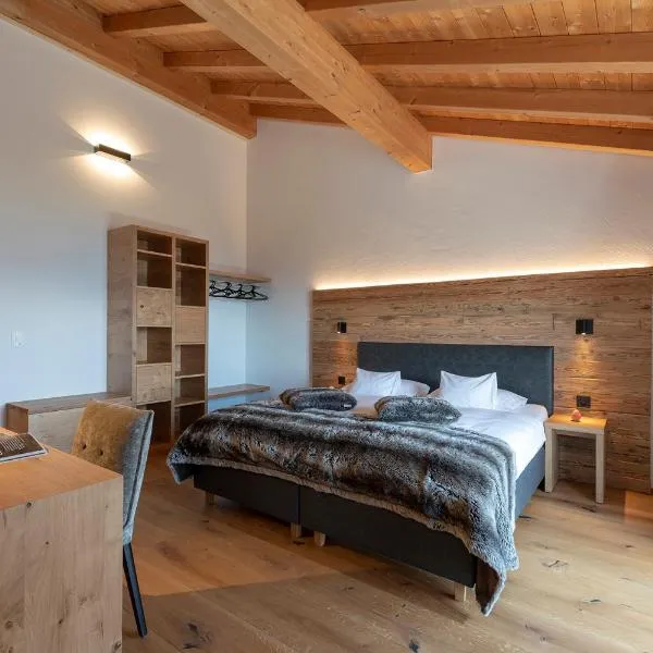 Berghotel Tgantieni, hotel v destinaci Lenzerheide