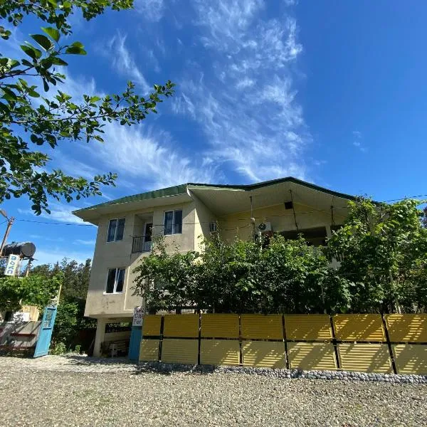 Guest House Mari, hotel v destinaci Ureki