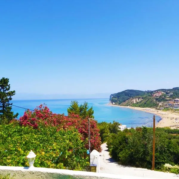 Gikas Apartments, hotel in Agios Stefanos