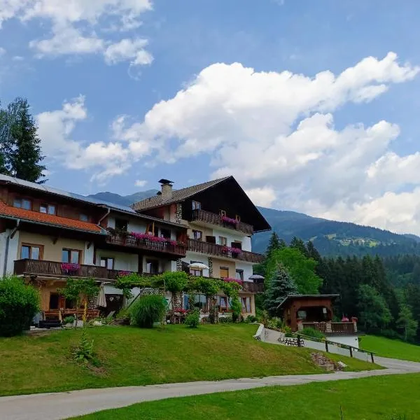 Ferienwohnung Lemberger, hotel v destinaci Dellach im Drautal