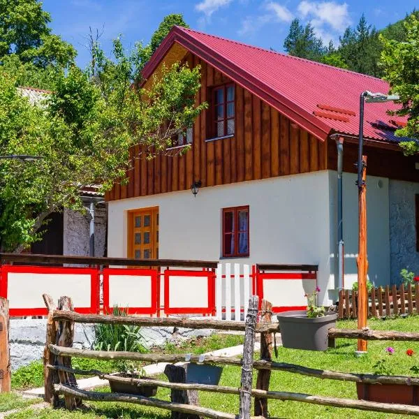 guesthouse LIPA, hotel v destinaci Korenica