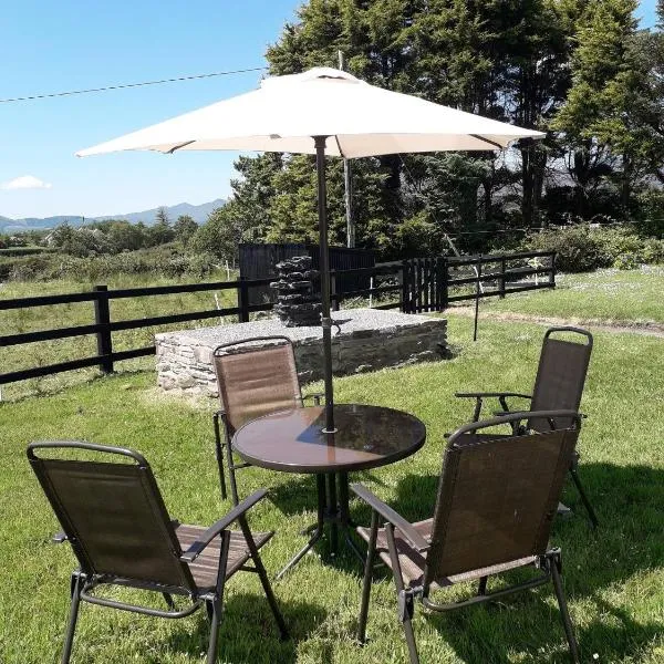 Room in Apartment - 1 Bedroom In A Homely Home With A Lovely Farm, hotel v destinaci Tullakeel