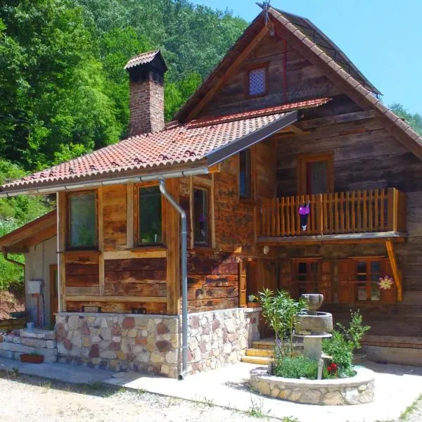 Rooms S&I Korana, hotel v destinaci Slunj