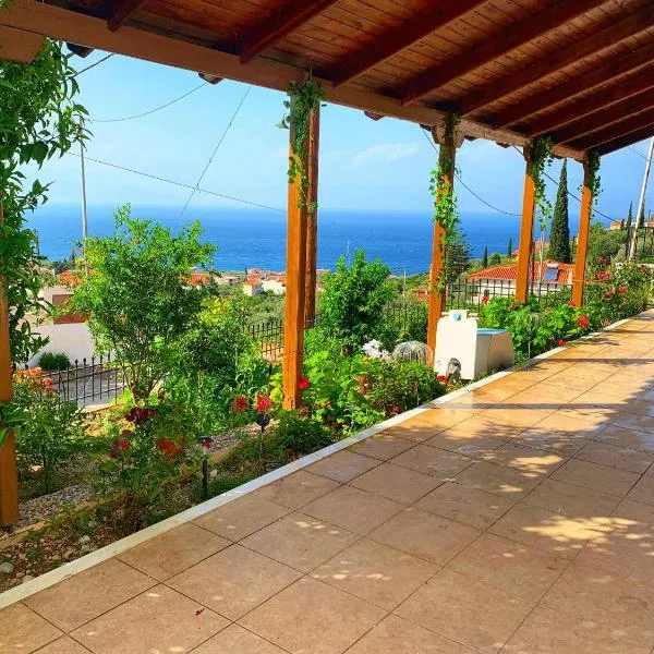 Rozená에 위치한 호텔 house with sea and mountain view