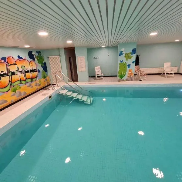 Studio appartement avec piscine, ski Porte du soleil Morgins, PS3 games, wash & bring sheets, hôtel à Morgins