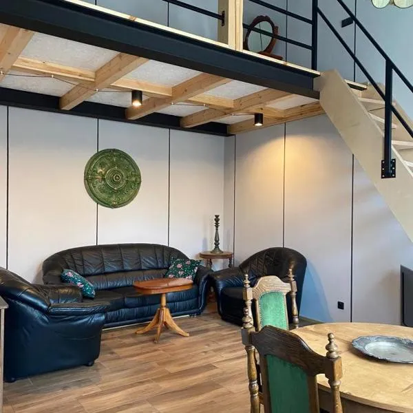 Karlsons Antique, hotell i Liepāja