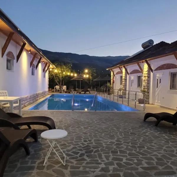 Guesthouse Lord Byron, khách sạn ở Tepelenë