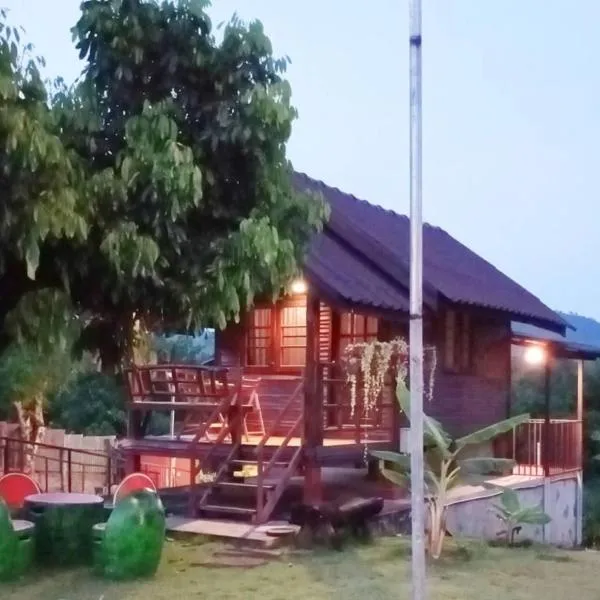บ้านไร่ภูวังน้ำ, hotel in Ban Khlong Ki