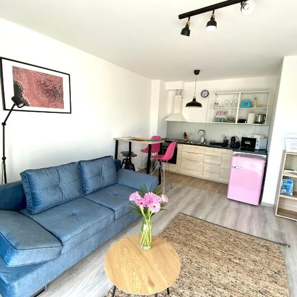 Apartman 001, hotel v Büku