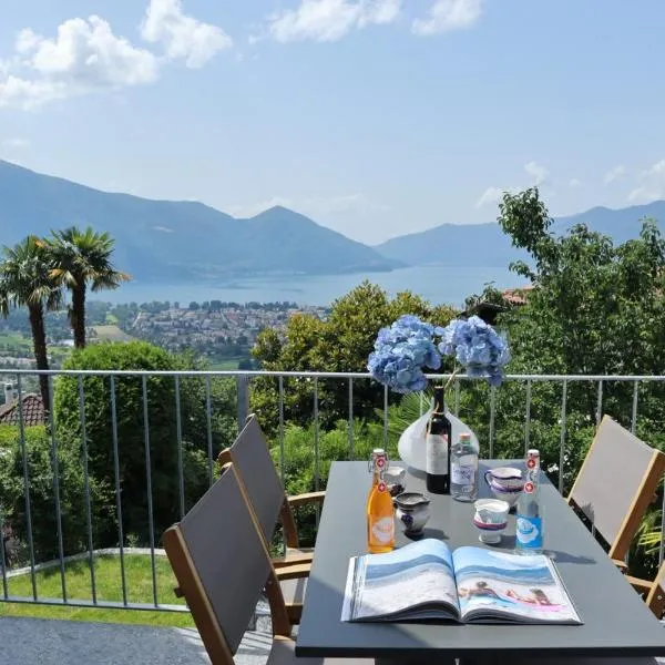 Casa Teatro Panoramico 5 Star Holiday House, ξενοδοχείο στο Λοκάρνο