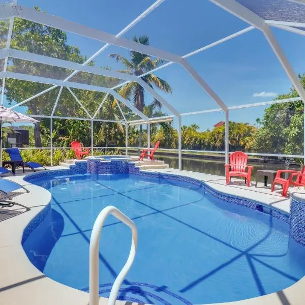 Waterfront Pool Villa with Sailboat access, hotel v destinaci Cape Coral